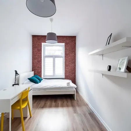 Royal Jaracza 15 * Łódź